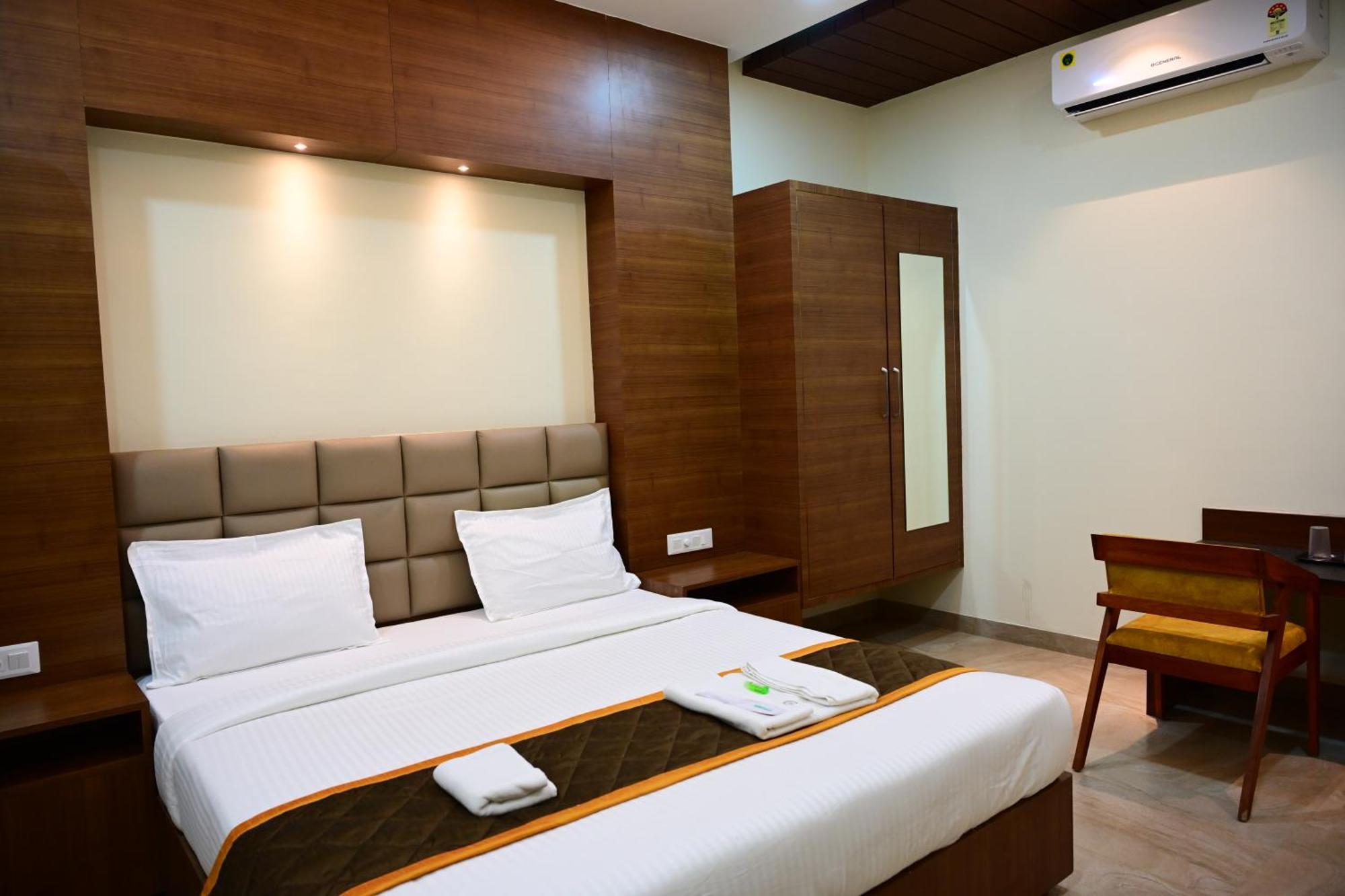 Unnati Stay Inn Vijayapura Bijāpur 外观 照片
