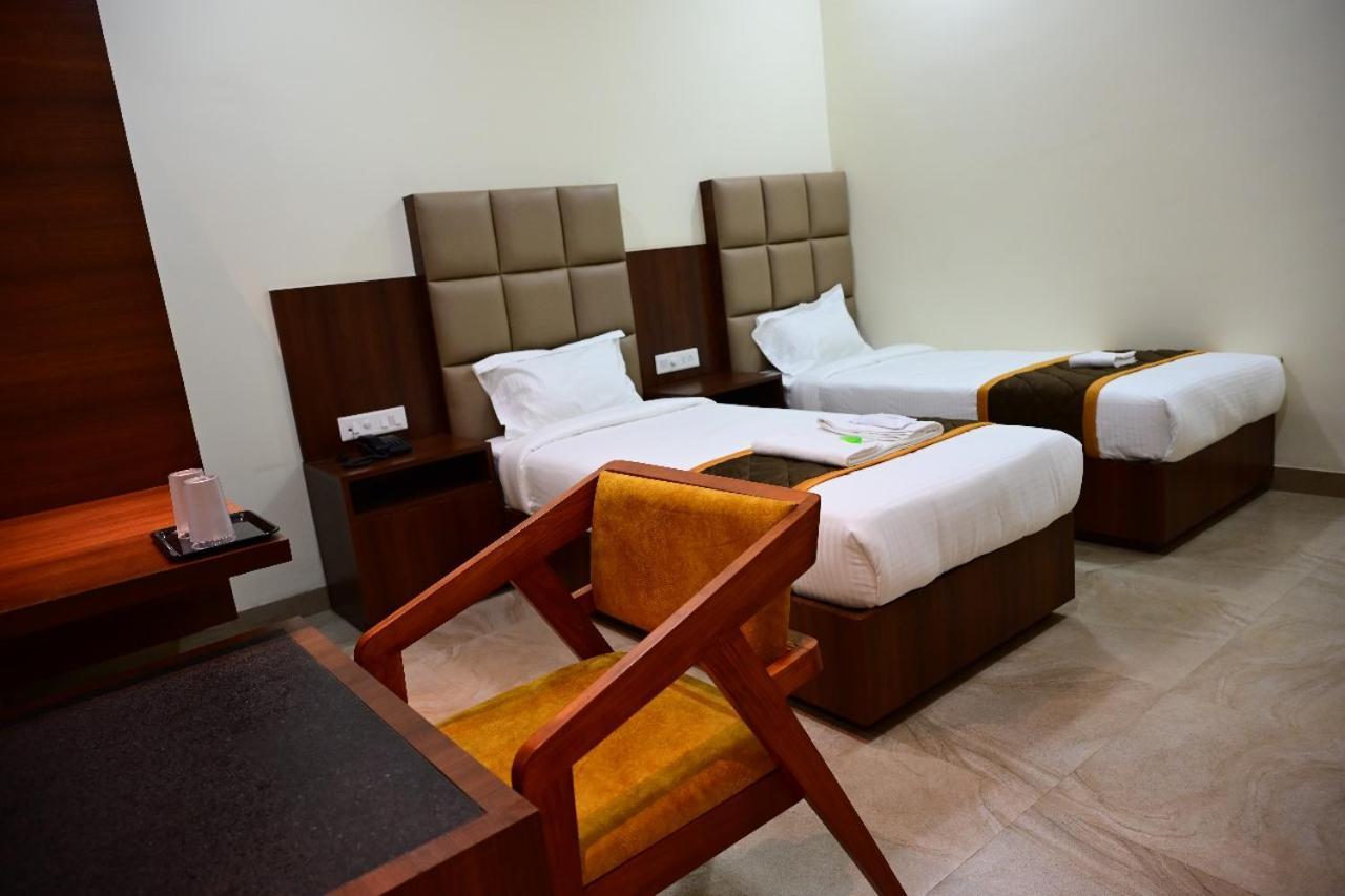 Unnati Stay Inn Vijayapura Bijāpur 外观 照片