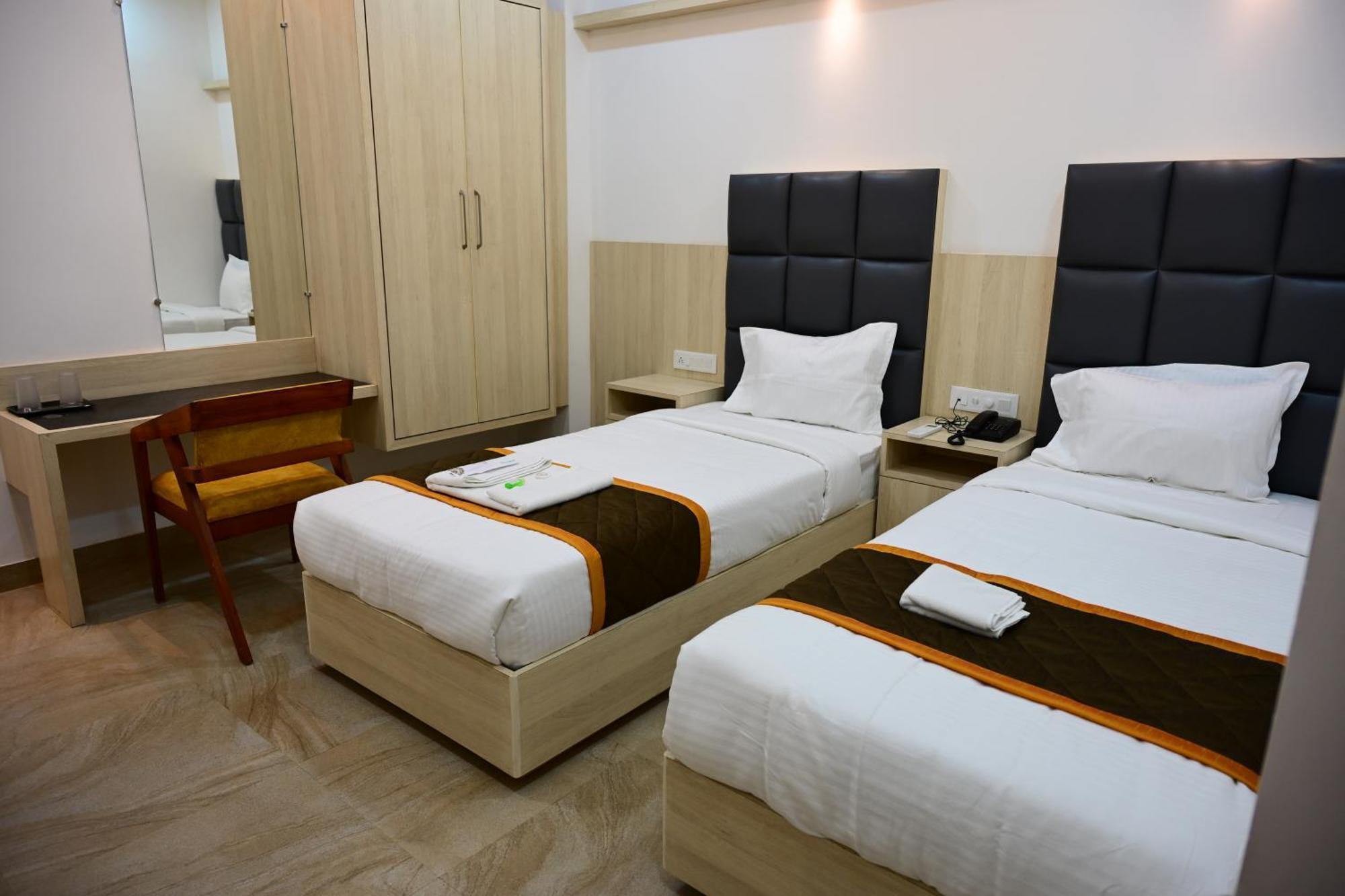 Unnati Stay Inn Vijayapura Bijāpur 外观 照片