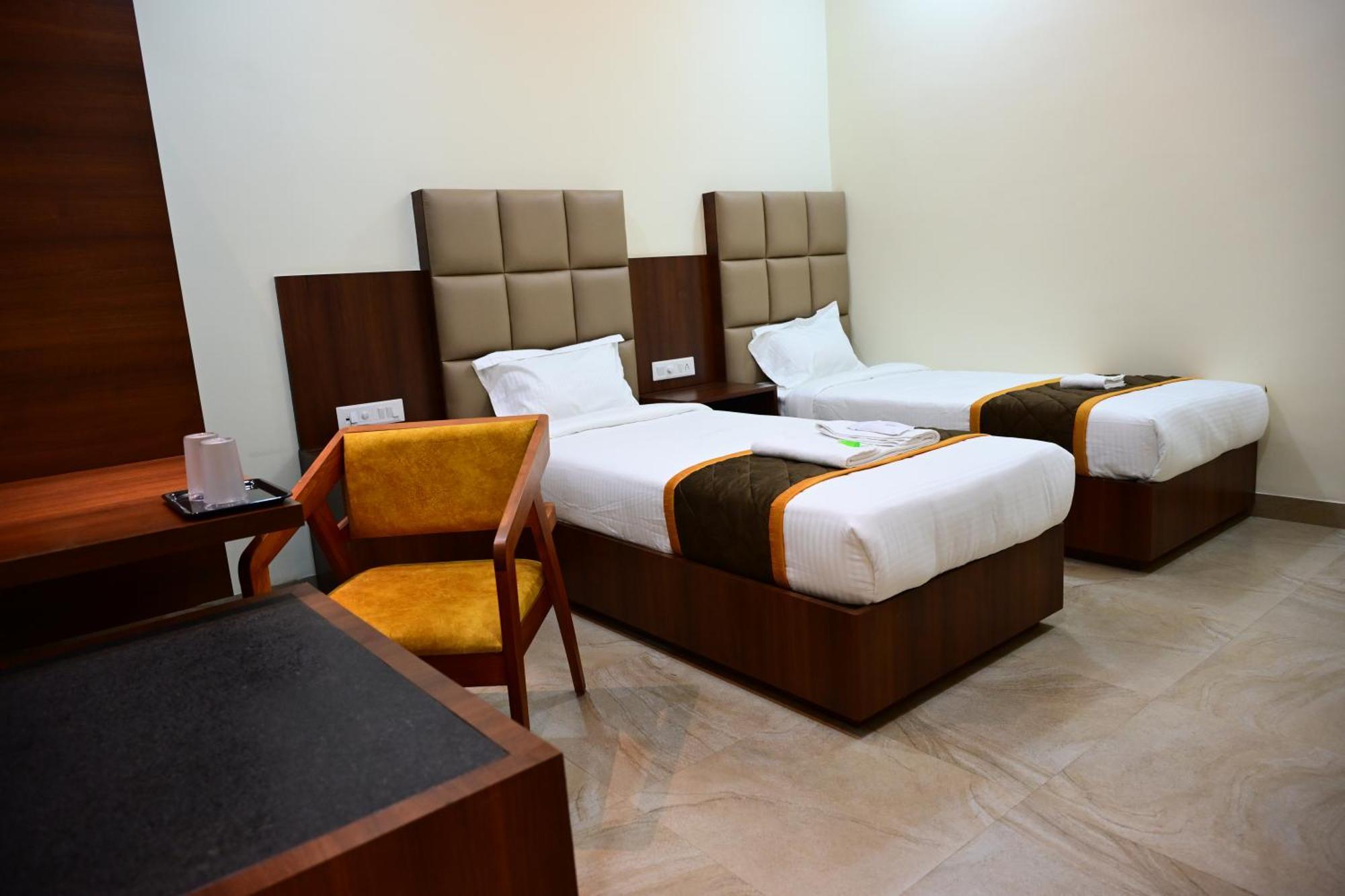 Unnati Stay Inn Vijayapura Bijāpur 外观 照片